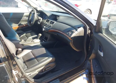 2011 Honda Accord 3.5 Ex-L from USA, damaged, VIN 1HGCP3F81BA023566